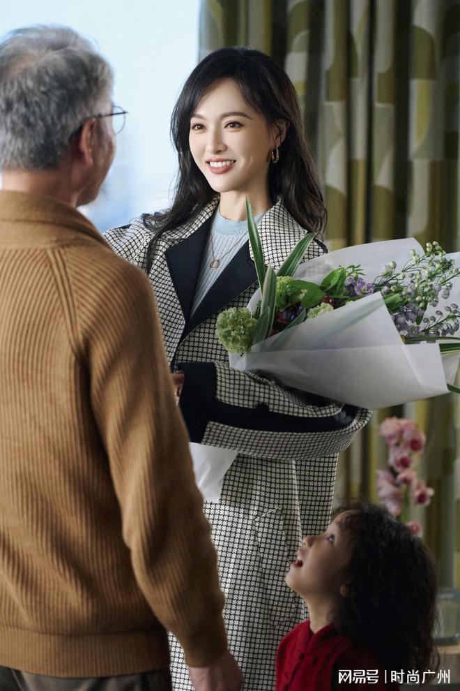 Lock系列唐嫣新春微电影｜广州时尚媒体开元棋牌时尚媒体｜蒂芙尼Tiffany(图1)