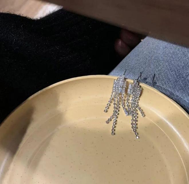 饰才是真正的“瘦脸神器”？开元ky棋牌为什么说流苏耳(图15)